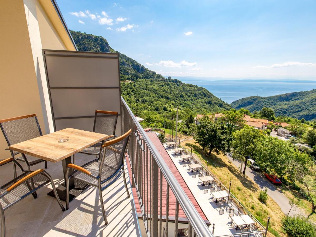 Pansion Villa Betina Ловран Экстерьер фото